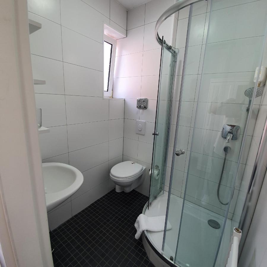 Pension Bad Soden / Apartment And Rooms Bad Soden am Taunus Exterior photo